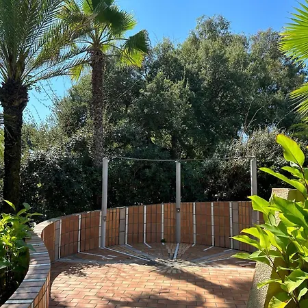 Vakantiehuis Les Chenes By Interhome