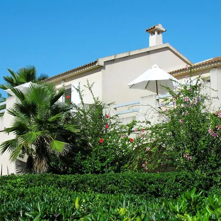 Les Chenes By Interhome